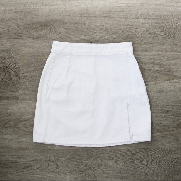 Princess Polly White Lola Mini Skirt 🤍 - Picture 1 of 5